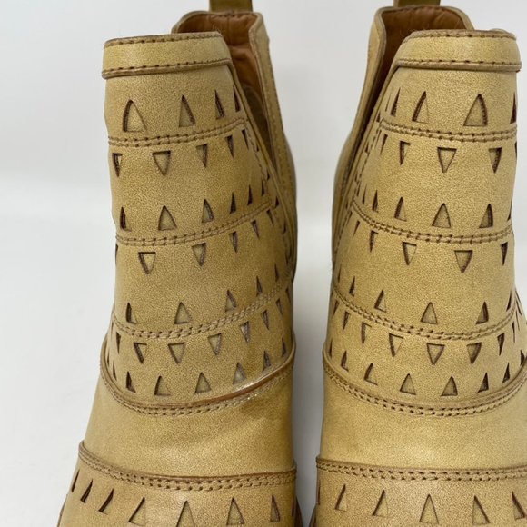 EuroSoft Sofft Womens Faux Leather Tan Laser Cut Stack Heel Bootie Size 8 - Picture 5 of 12